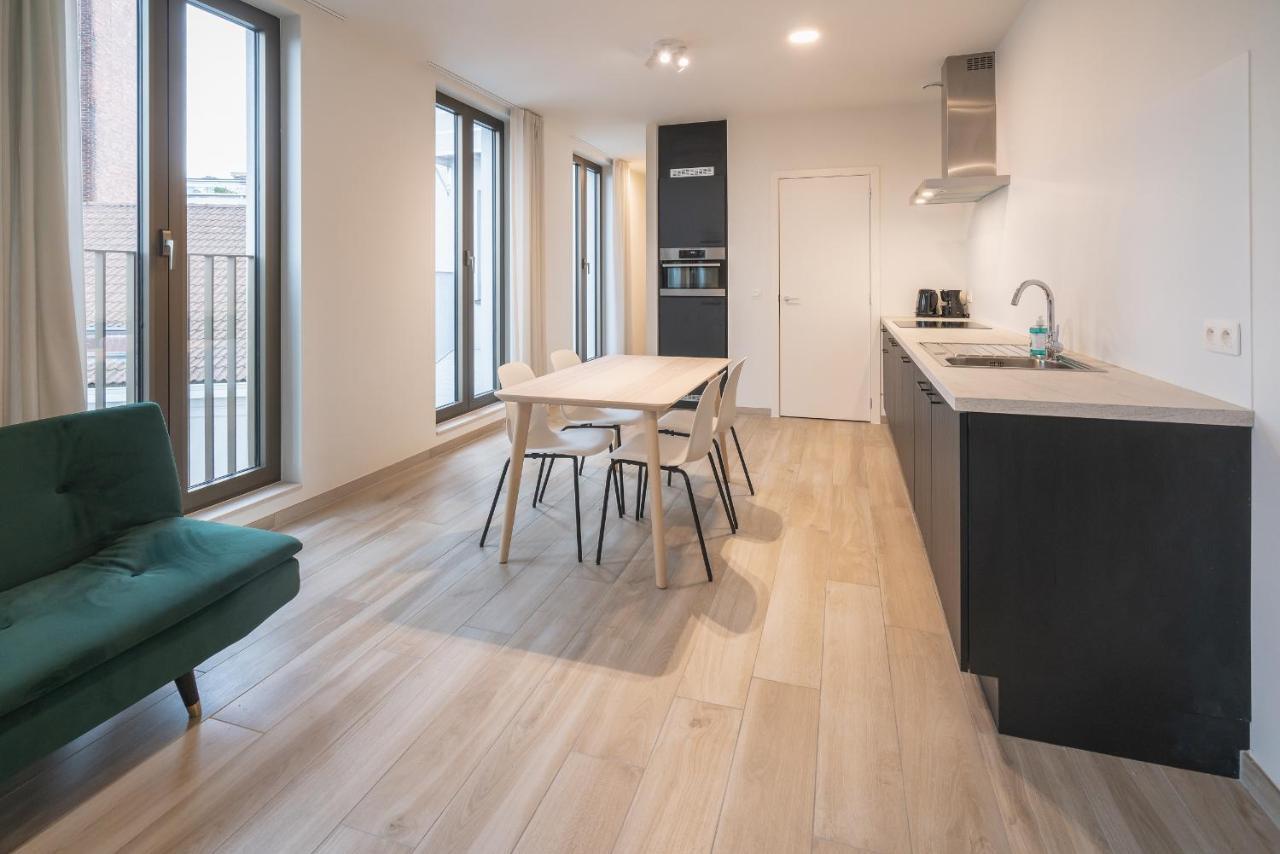 Opera Square Apartments In The Center Of アントウェルペン エクステリア 写真