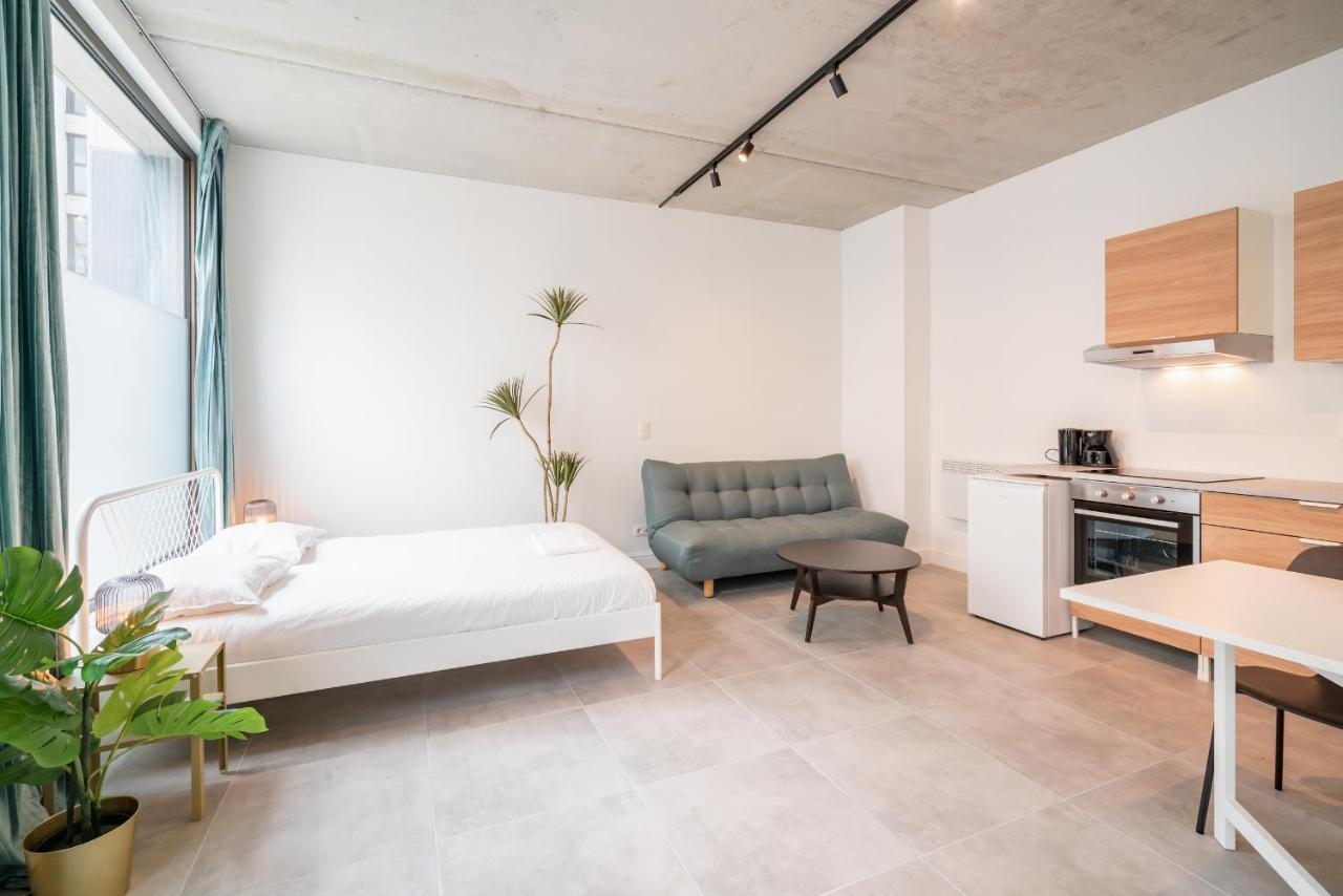 Opera Square Apartments In The Center Of アントウェルペン エクステリア 写真